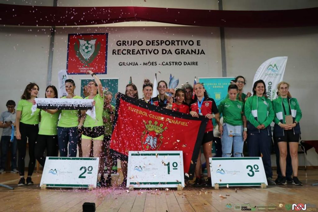 Equipa feminina podio