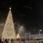 arvore de natal na praca do comercio